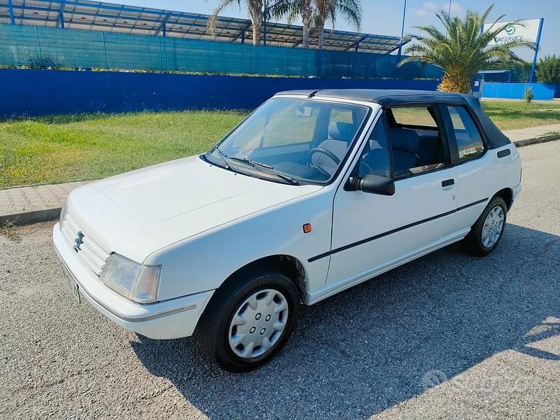 Usata Peugeot 205 60 CV (44 kW) 1994 Bianco Cabrio