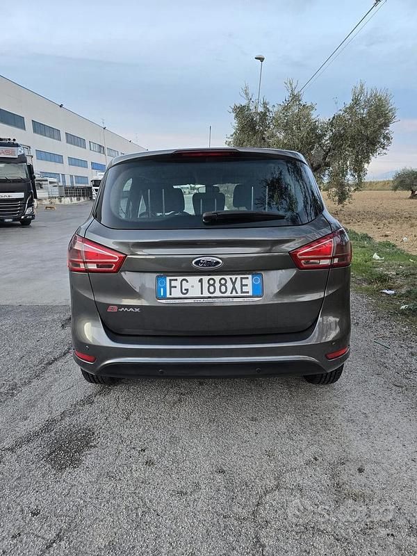 Usata Ford B-MAX Business Edition 75 CV (55 kW) 2017 Grigio Monovolume