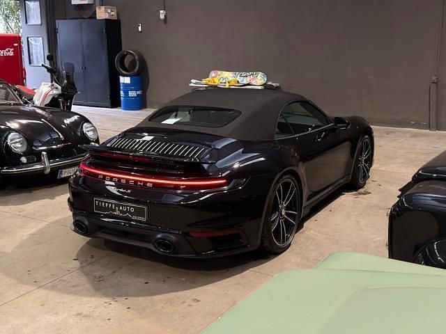Usata Porsche 911 Turbo S 650 CV (478 kW) 2022 Nero metallizzato Cabrio