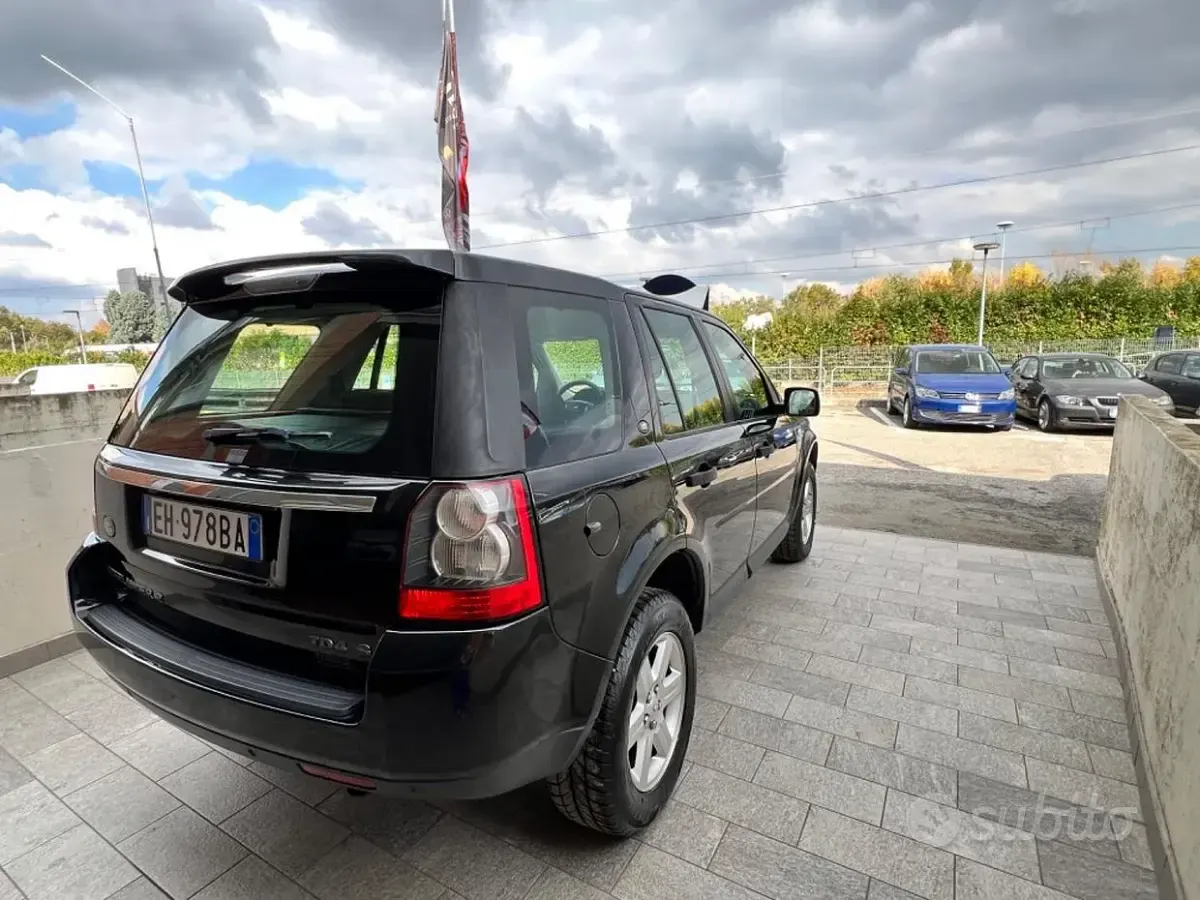 Usata Land Rover Freelander 2 HSE 150 CV (110 kW) 2011 Nero SUV