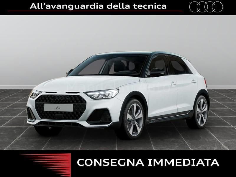 Bianco Nuova 2025 Audi A1 Comfort Tre volumi | 31.079 € (Buon prezzo) - Immagine 1/4