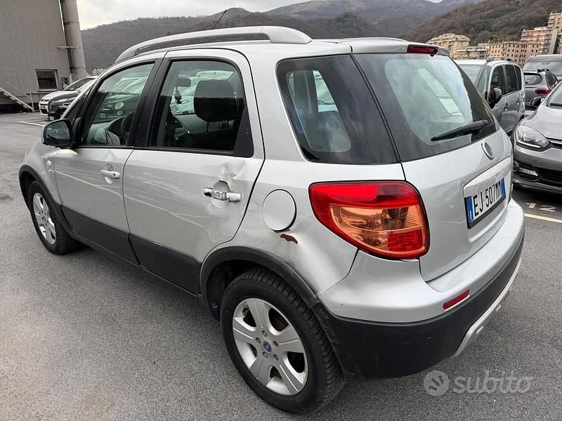 Usata Fiat Sedici Emotion 120 CV (88 kW) 2007 Grigio SUV