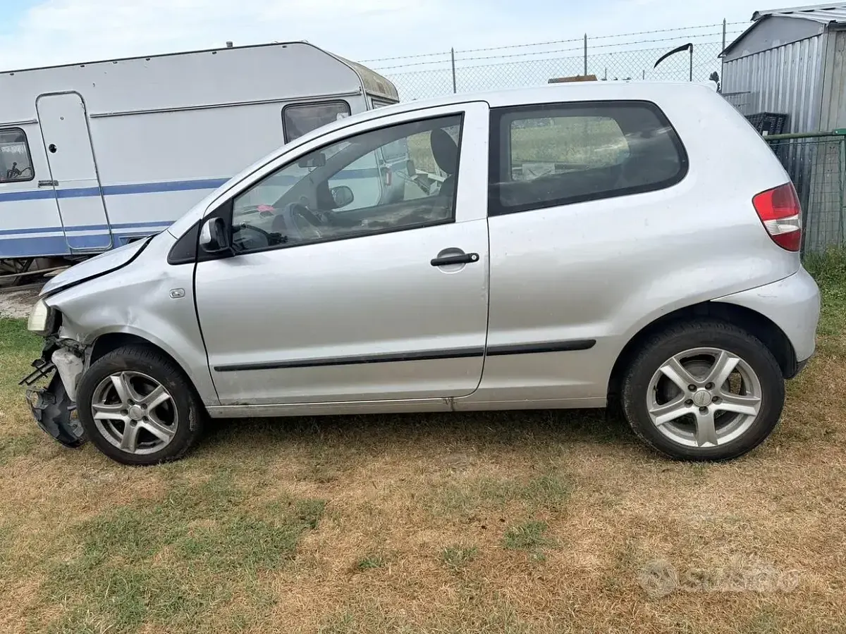 Usata VW Fox 69 CV (50 kW) 2007 Grigio Utilitaria