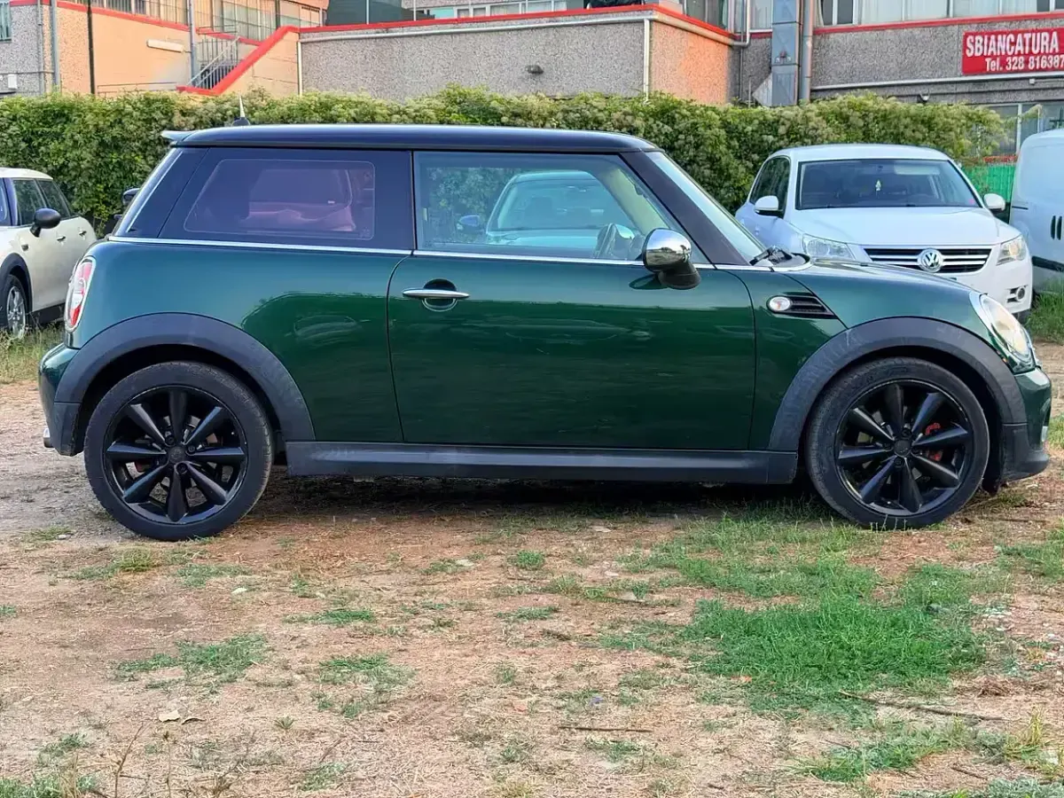 Usata Mini Cooper 122 CV (89 kW) 2011 Verde Utilitaria