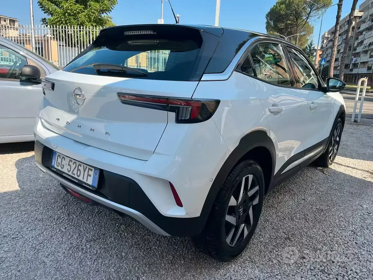Usata Opel Mokka 101 CV (74 kW) 2021 Bianco SUV