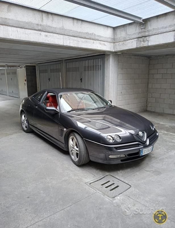 Usata Alfa Romeo GTV 150 CV (110 kW) 2002 Nero Coupé