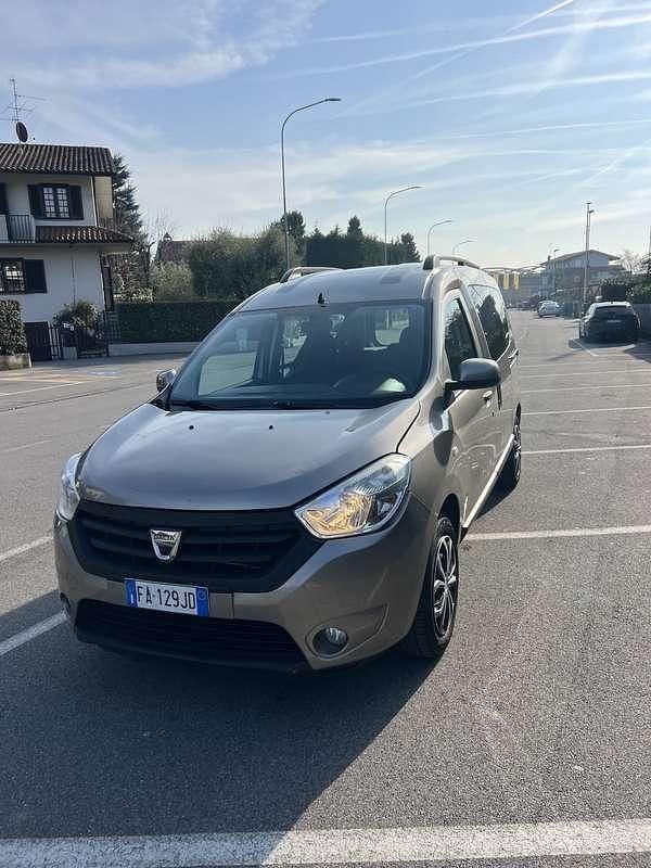 Usata Dacia Dokker Lauréate 114 CV (83 kW) 2017 Monovolume