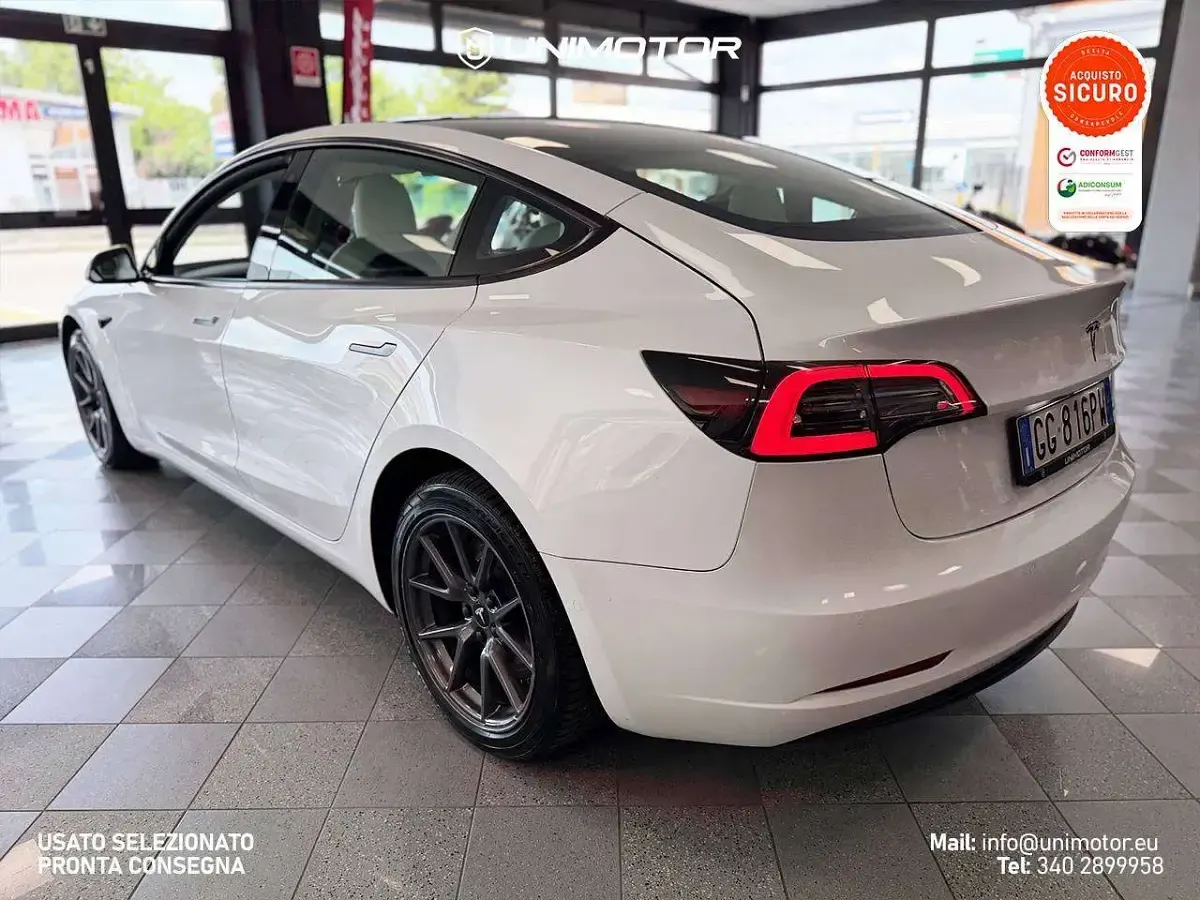 Usata Tesla Model 3 152 kW (208 CV) 2021 Bianco Berlina