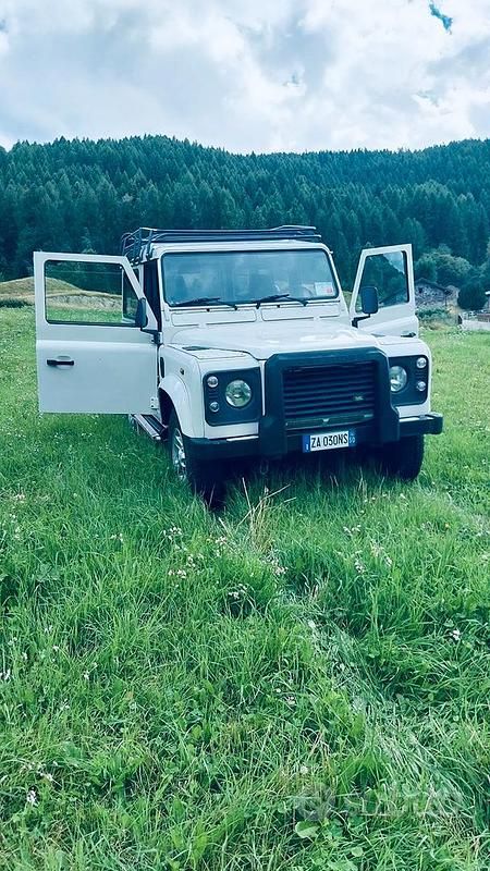 Usata 2005 Land Rover Defender S SUV | 24.000 € (Super prezzo) - Immagine 1/4
