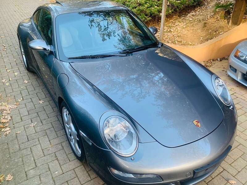 Usata Porsche 997 355 CV (261 kW) 2007 Grigio agata Coupé