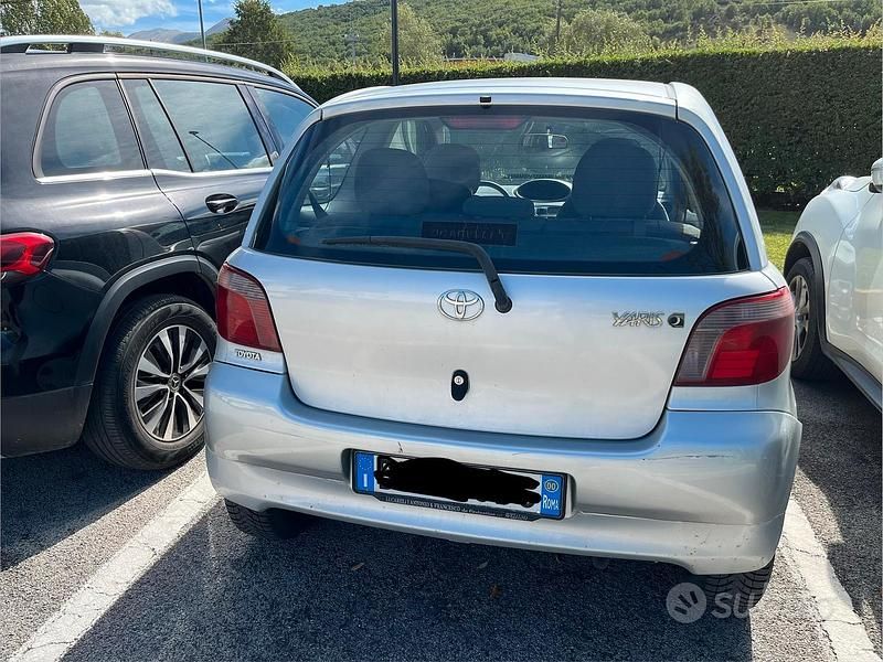 Usata Toyota Yaris 2000 Grigio Utilitaria