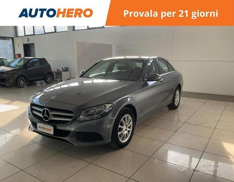 Grigio Usata 2017 Mercedes C180 Business Tre volumi | 17.399 € - Immagine 1/2