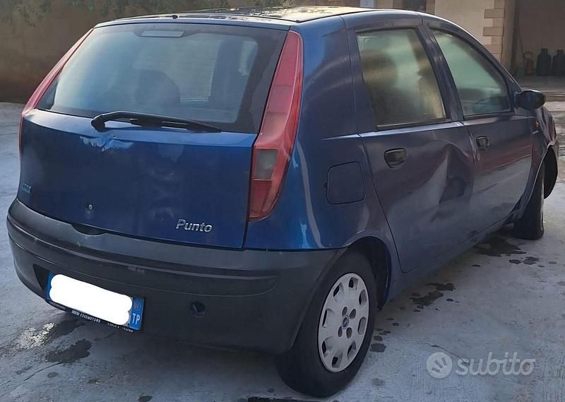 Usata Fiat Punto 2001 Blu Utilitaria