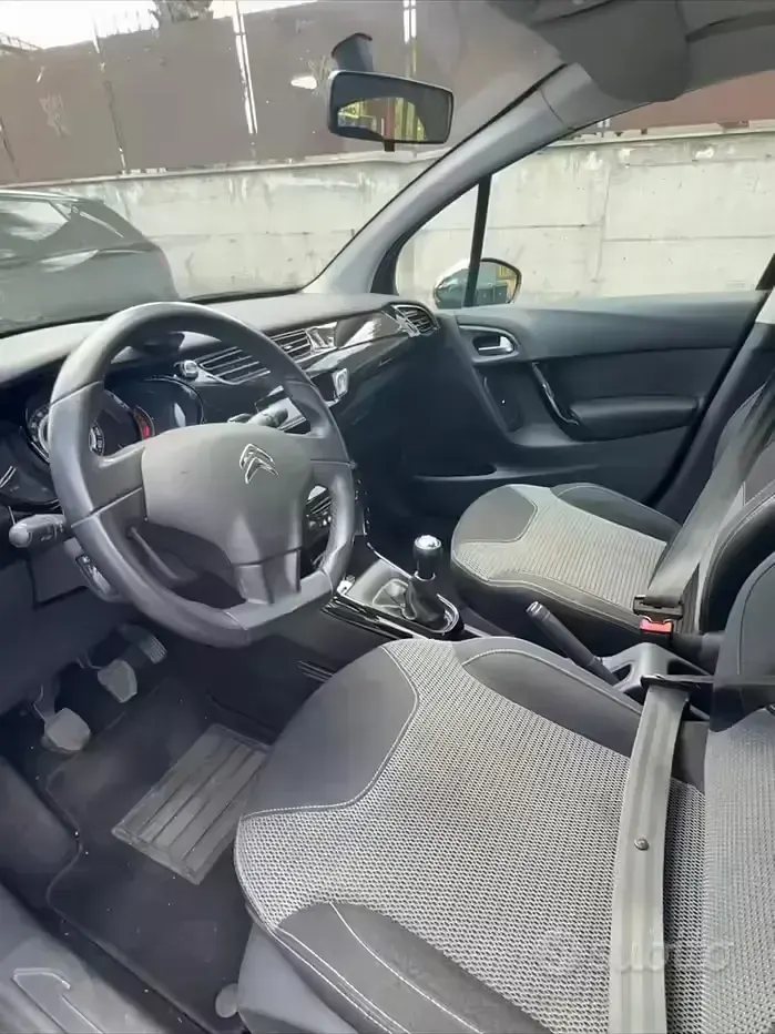 Usata Citroën C3 Exclusive 82 CV (60 kW) 2014 Nero Berlina