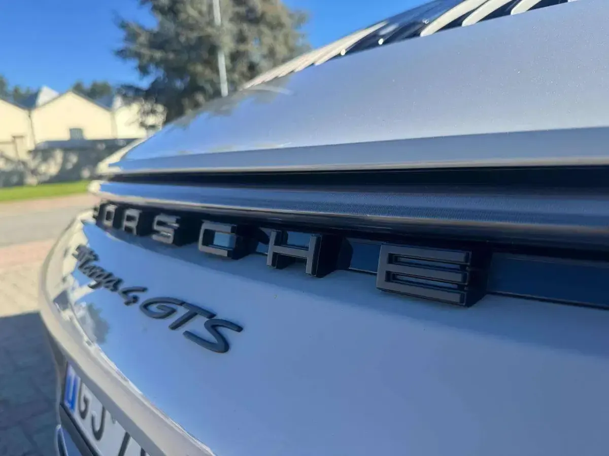 Usata Porsche 992 480 CV (353 kW) 2022 Beige Cabrio