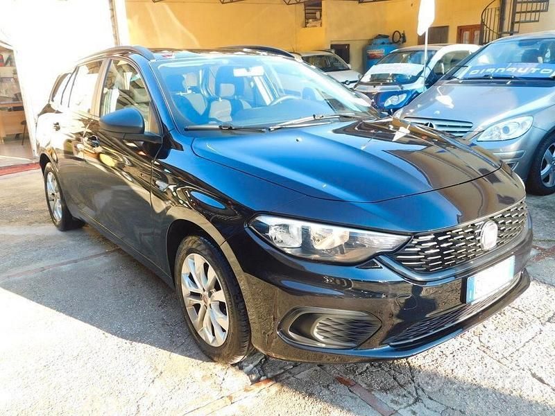 Usata Fiat Tipo Business 120 CV (88 kW) 2019 Nero Station wagon