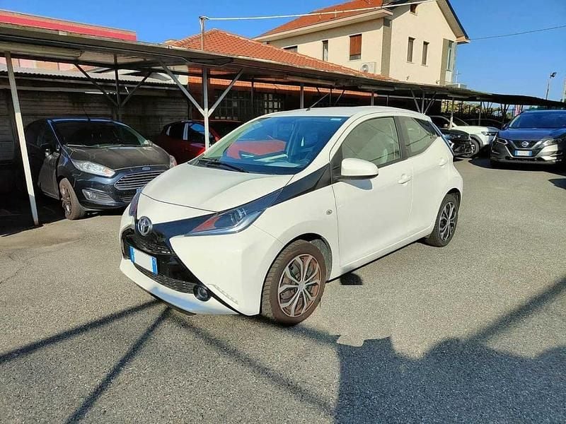 Bianco Usata 2018 Toyota Aygo X-wave Utilitaria | 8990 € (Ottimo prezzo) - Immagine 1/4