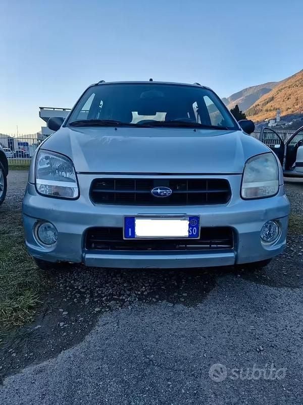 Usata Subaru Justy 94 CV (69 kW) 2005 Grigio Utilitaria