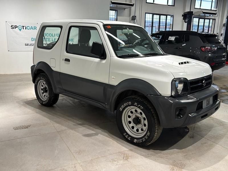 Usata Suzuki Jimny 84 CV (61 kW) 2018 Bianco SUV