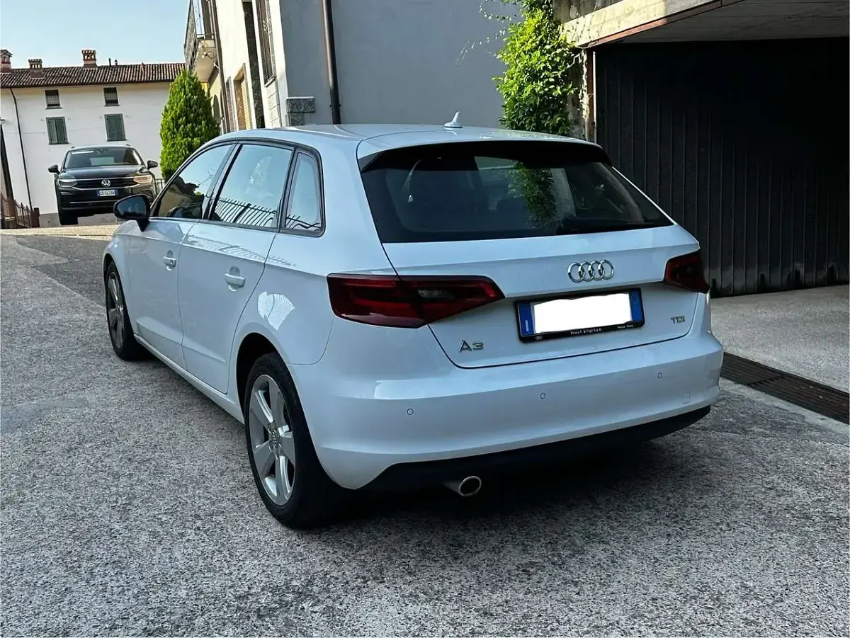 Usata Audi A3 Admired 110 CV (80 kW) 2016 Bianco Berlina