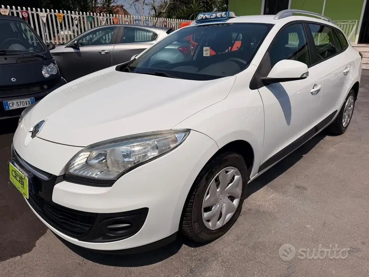 Usata Renault Mégane GrandTour 110 CV (80 kW) 2013 Bianco Station wagon