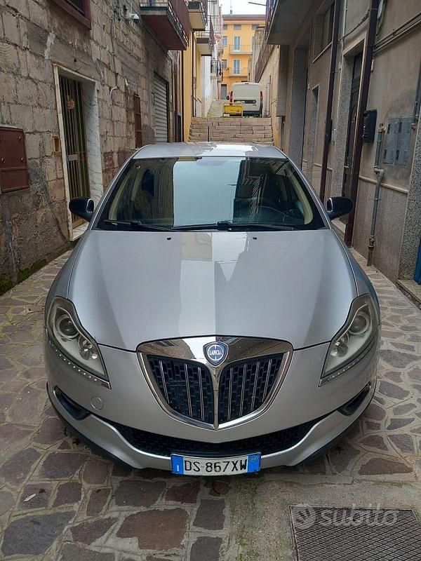Usata Lancia Delta 120 CV (88 kW) 2008 Grigio Utilitaria