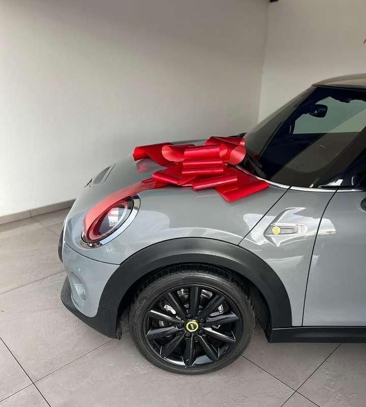 Usata Mini Cooper SE 75 kW (102 CV) 2020 Grigio Utilitaria