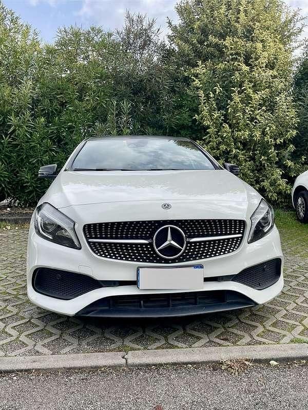 Usata Mercedes A180 AMG line 109 CV (80 kW) 2017 Berlina