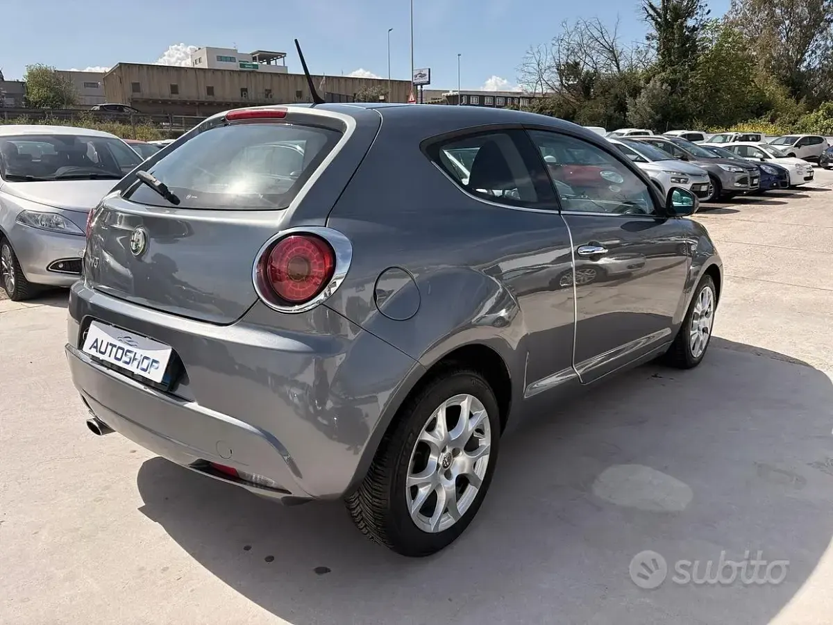 Usata Alfa Romeo MiTo Distinctive 120 CV (88 kW) 2010 Grigio Utilitaria