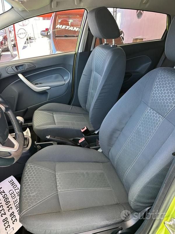 Usata Ford Fiesta Titanium 96 CV (70 kW) 2010 Verde Berlina
