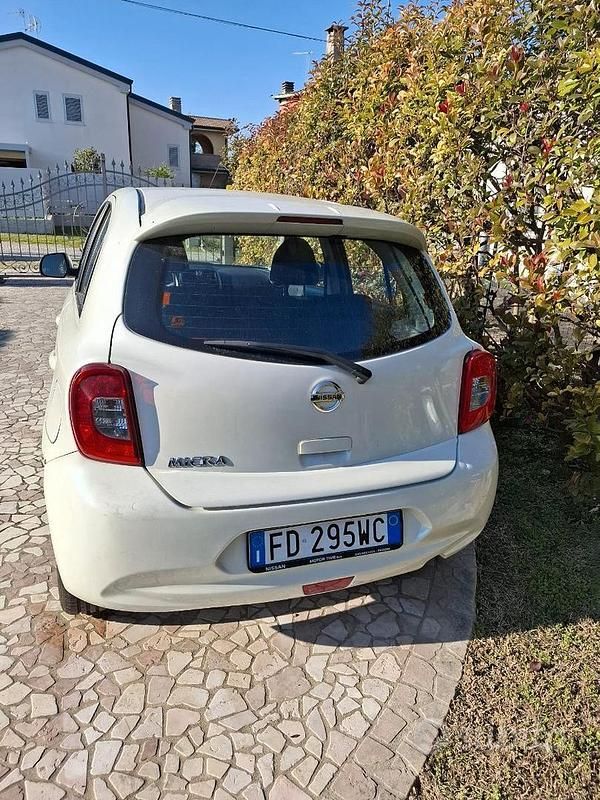 Usata Nissan Micra Acenta 80 CV (58 kW) 2016 Bianco Berlina