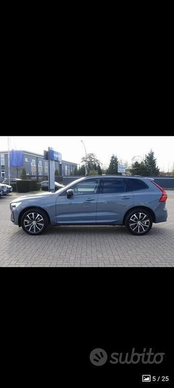 Usata Volvo XC60 Plus 197 CV (144 kW) 2024 Grigio SUV
