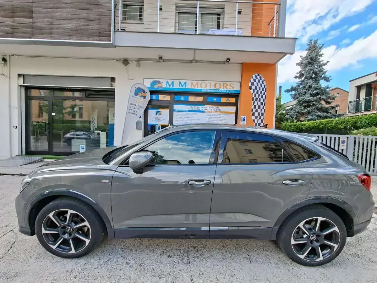 Usata Audi Q3 S-Line 150 CV (110 kW) 2021 Grigio daitona perla SUV