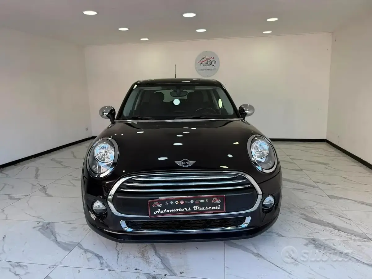 Usata Mini ONE 95 CV (69 kW) 2015 Marrone Utilitaria