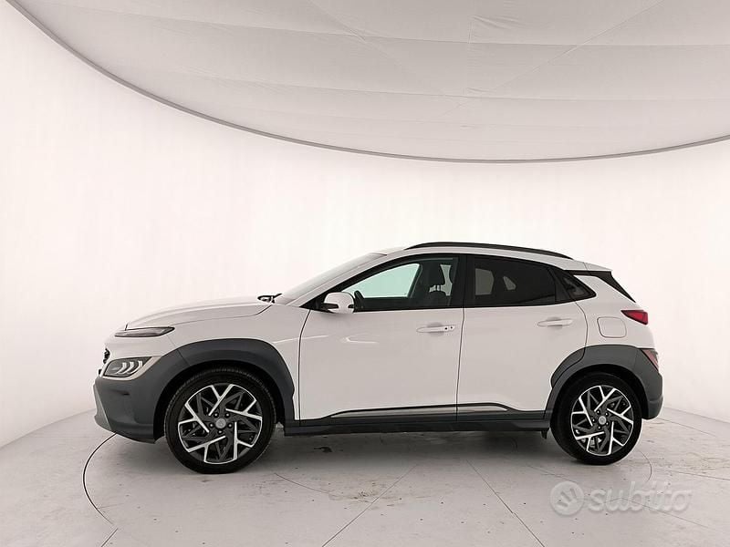 Usata Hyundai Kona 120 CV (88 kW) 2023 Bianco SUV