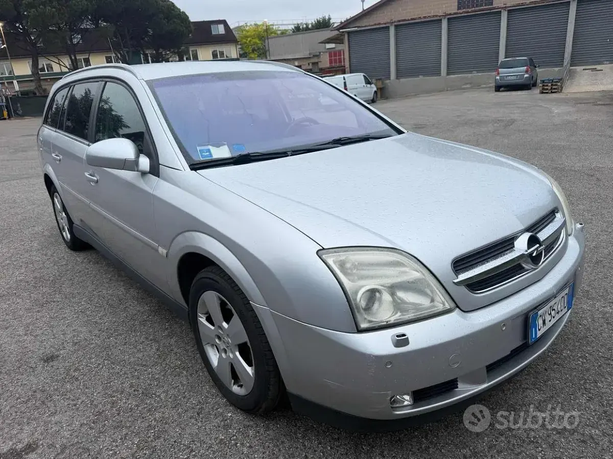 Usata Opel Vectra Sport 120 CV (88 kW) 2005 Grigio Station wagon