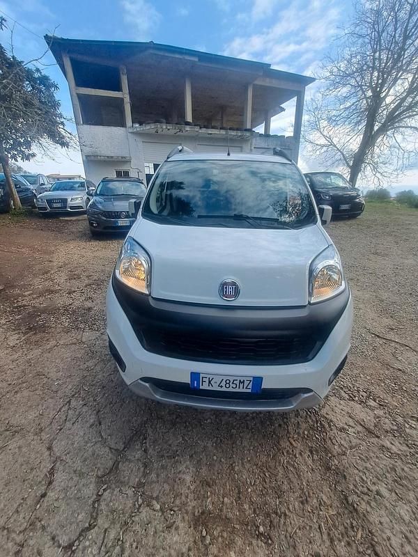 Usata Fiat Qubo Trekking 80 CV (58 kW) 2017 Bianco Monovolume