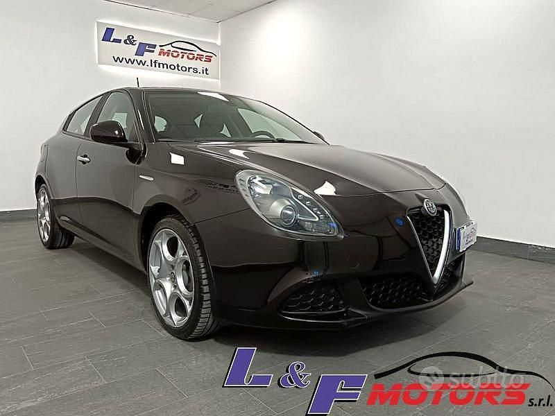 Usata Alfa Romeo Giulietta Business 120 CV (88 kW) 2016 Nero Utilitaria