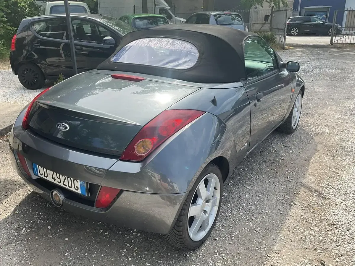 Usata Ford StreetKa 95 CV (69 kW) 2003 Grigio Cabrio