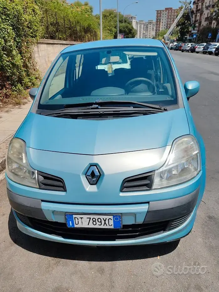 Usata Renault Modus 75 CV (55 kW) 2009 Bluazzurro Monovolume