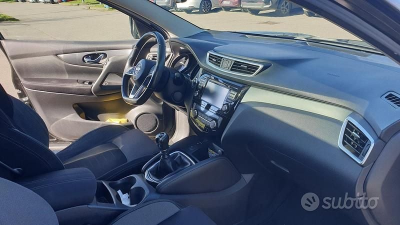 Usata Nissan Qashqai 115 CV (84 kW) 2017 Nero SUV