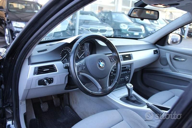 Usata BMW 320 Efficient Dynamics 177 CV (130 kW) 2009 Nero metallizzato Station wagon