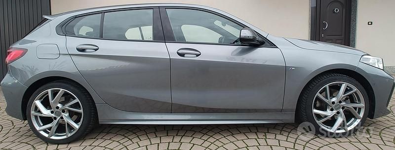 Usata BMW 118 M Sport 150 CV (110 kW) 2022 Grigio Utilitaria
