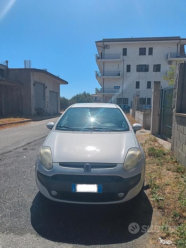 Usata Fiat Punto Evo 95 CV (69 kW) 2011 Bianco Utilitaria