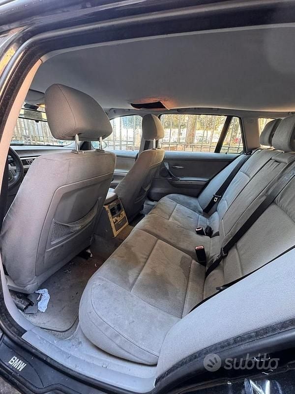Usata BMW 320 177 CV (130 kW) 2007 Nero Station wagon