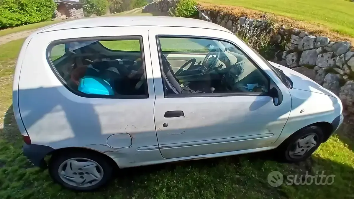 Usata Fiat 600 54 CV (39 kW) 2006 Bianco Utilitaria