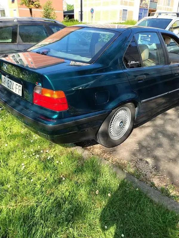 Usata BMW 318 Comfort Edition 116 CV (85 kW) 1997 Berlina