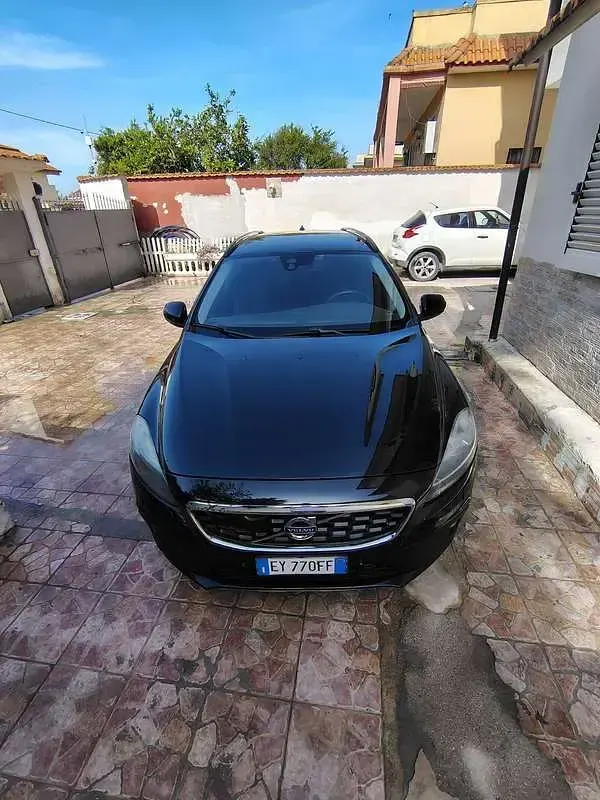 Usata Volvo V40 CC Kinetic 115 CV (84 kW) 2015 Nero Station wagon