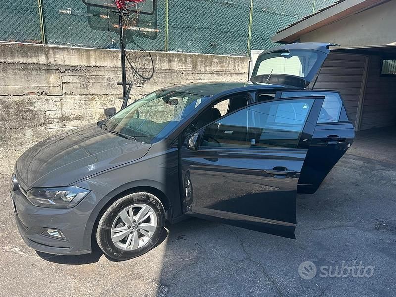 Usata VW Polo 80 CV (58 kW) 2018 Grigio Utilitaria