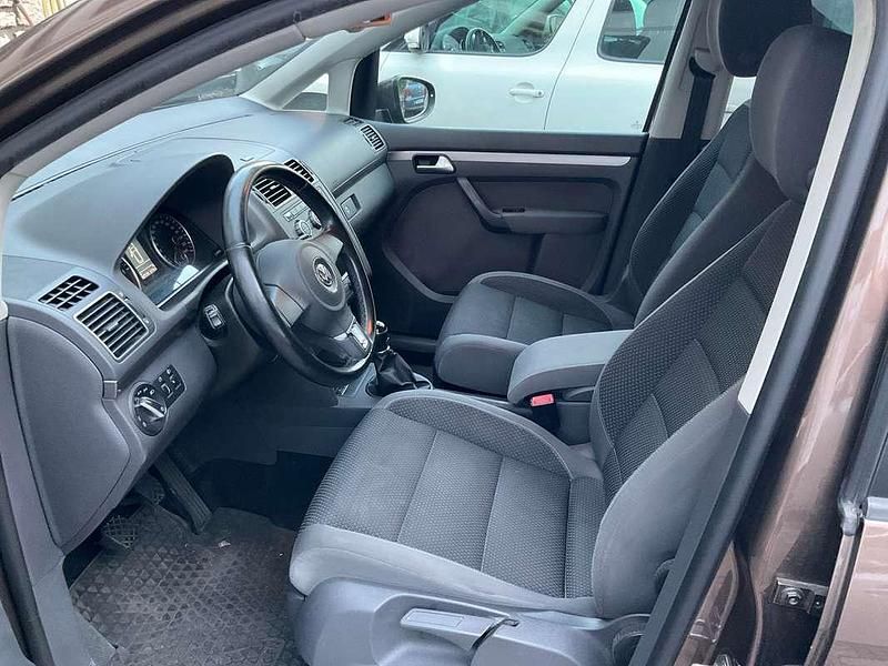 Usata VW Touran 105 CV (77 kW) 2015 Marrone Monovolume